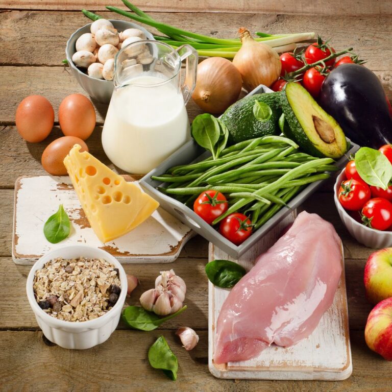 O Dietă Sănătoasă Nu Are Listă de Interzise &mdash; Are un Tipar