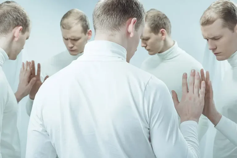 Schizofrenia nu este o &bdquo;minte ruptă&rdquo; &mdash; este o rețea neuronală dereglată