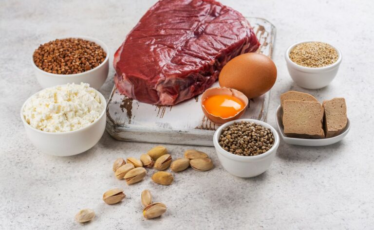 Proteinele &icirc;n alimentație: corpul le caută, dar nu știe să le stocheze