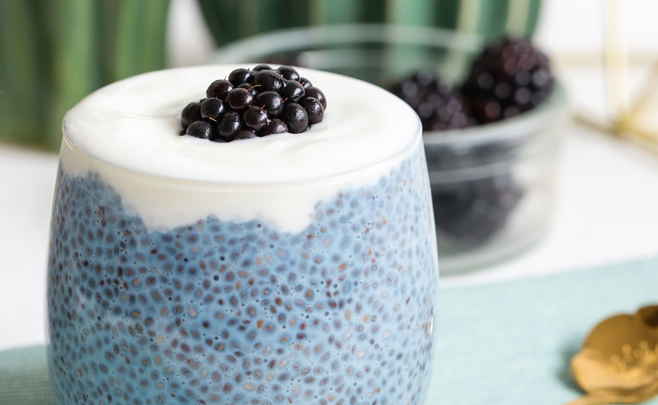 Budincă de chia cu afine &ndash; o combinație perfectă de gust și sănătate &icirc;ntr-un desert simplu și delicios