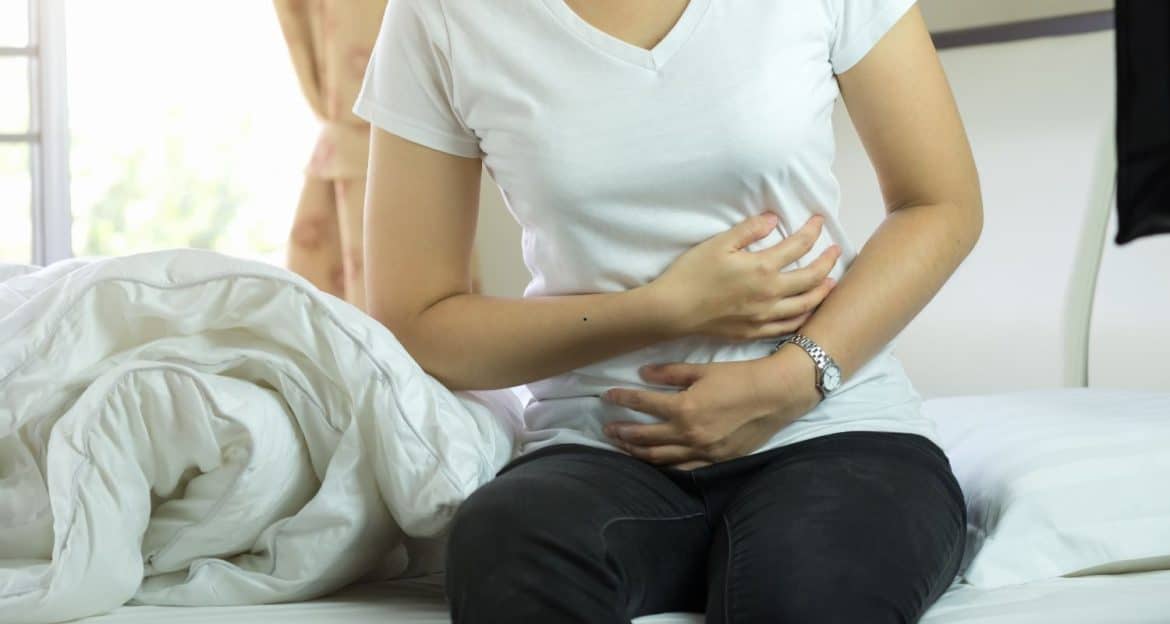 Frunzele de orz, microbiota și constipația: ce ne arată cu adevărat biologia intestinală