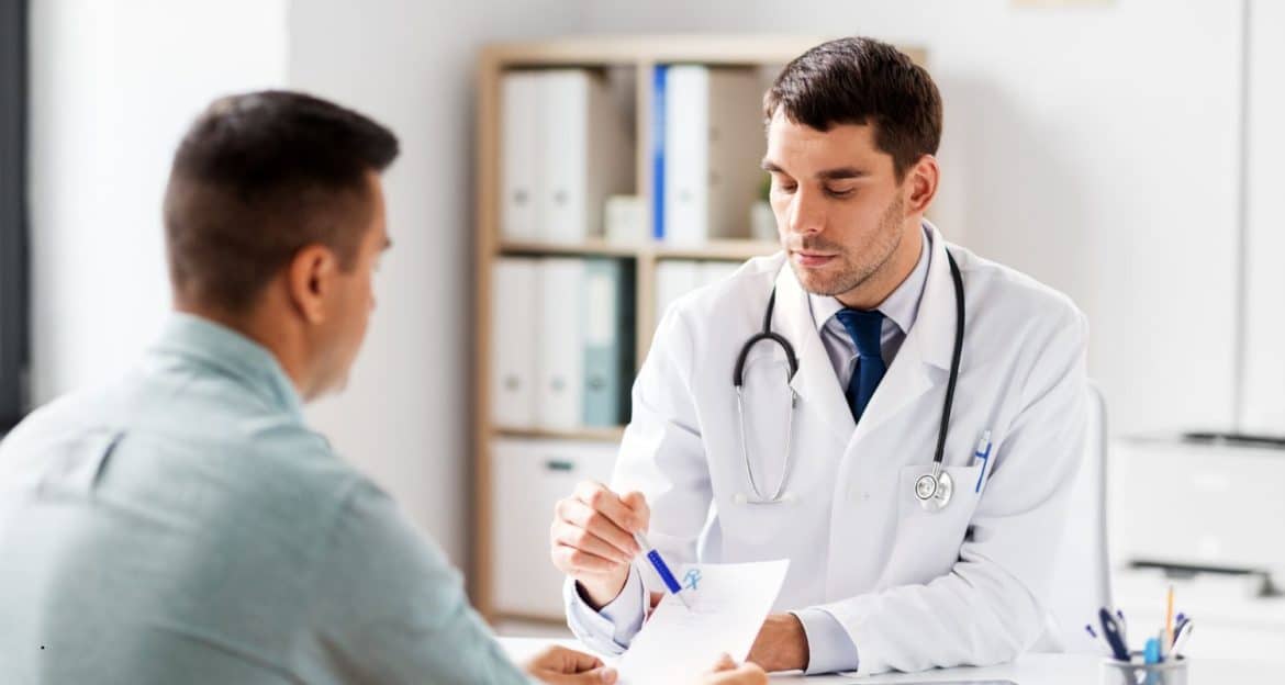 Pacientul nu este un dosar medical — este o persoană cu drepturi înainte, în timpul și după tratament
