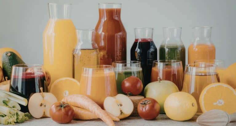 Poți consuma sute de calorii fără să te simți mai sătul &mdash; acesta este paradoxul caloriilor lichide
