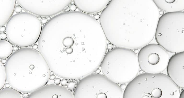 Acidul salicilic vs acidul glicolic &mdash; care sunt diferențele biologice?