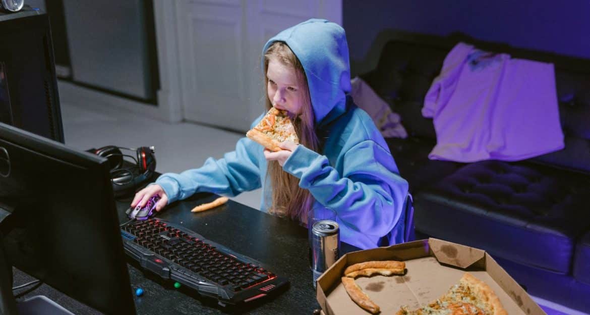 Alimentația la adolescente: corpul nu are nevoie de mai puțin, ci de mai bine ales