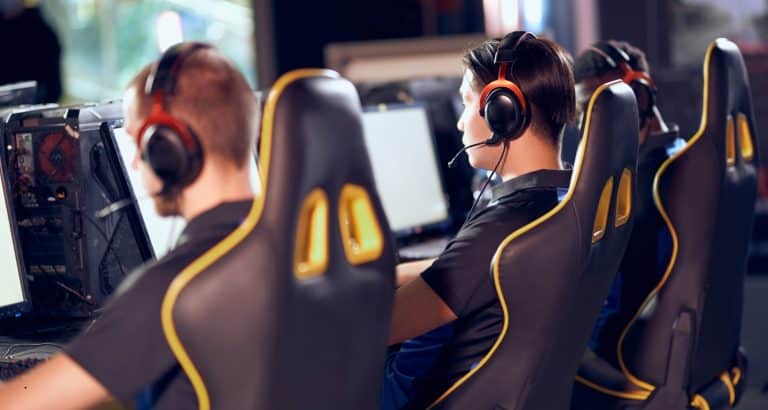 Creierul joacă, nu mușchii: ce fac suplimentele alimentare pentru jucătorii de esports