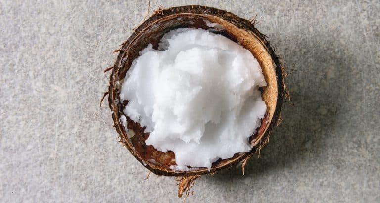 Gătitul cu ulei de cocos &mdash; la ce temperaturi este sigur și cum &icirc;l combini inteligent