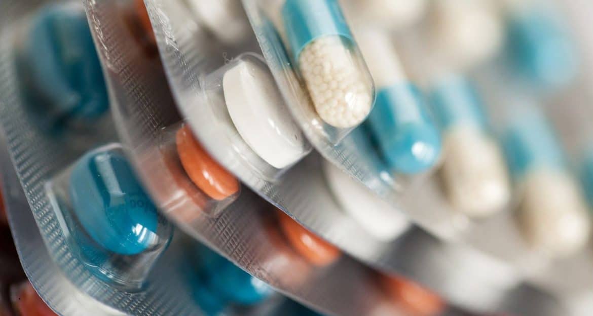 Antibioticul nu golește intestinul — ce înseamnă de fapt refacerea florei intestinale după antibiotice