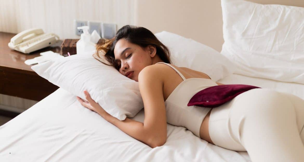 Ciclul menstrual și somnul — de ce dormi mai prost în anumite zile