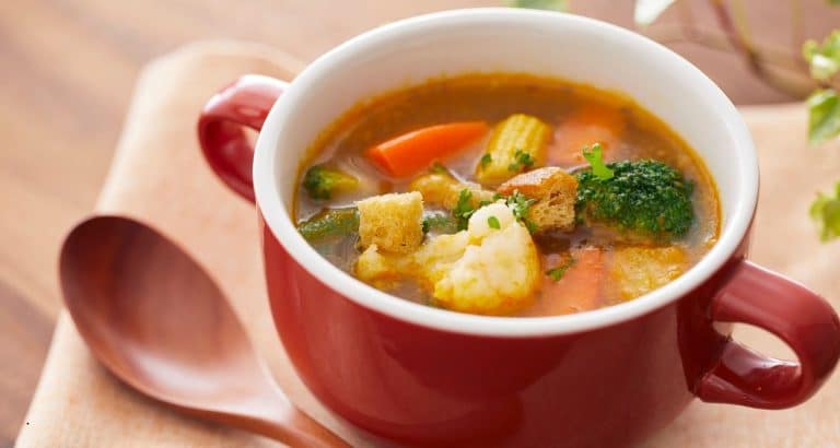 De ce o ciorbă poate avea un efect metabolic diferit față de aceleași ingrediente consumate separat