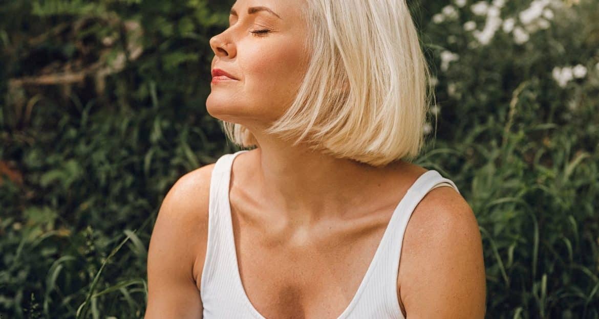 Simptome perimenopauză: ovarul devine imprevizibil cu ani înainte de ultima menstruație